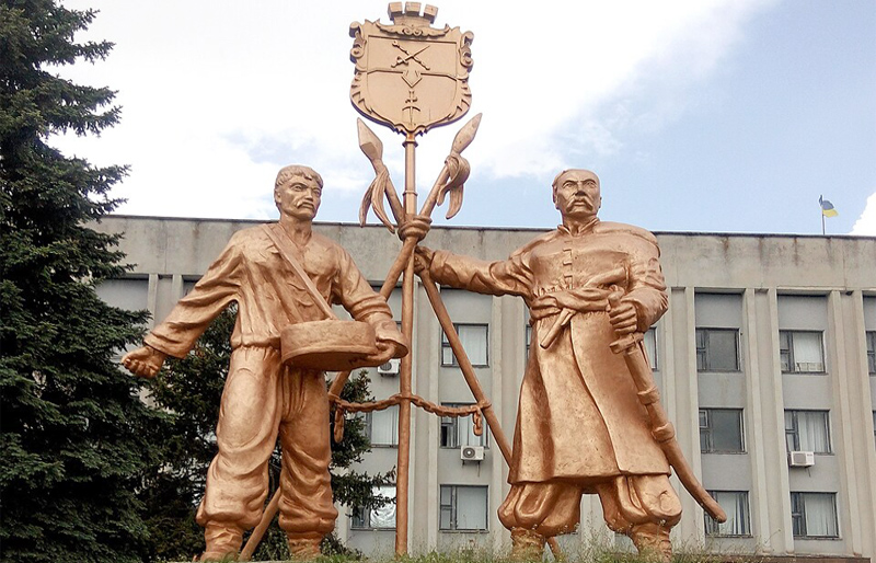 Пам’ятник засновникам Царичанки