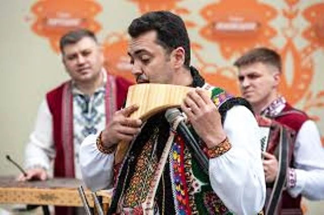 Флейта Пана, сучасний інструмент // https://report.if.ua/statti/flejta-pana-ta-yedynyj-majster-na-prykarpatti-yakyj-yih-robyt-foto/