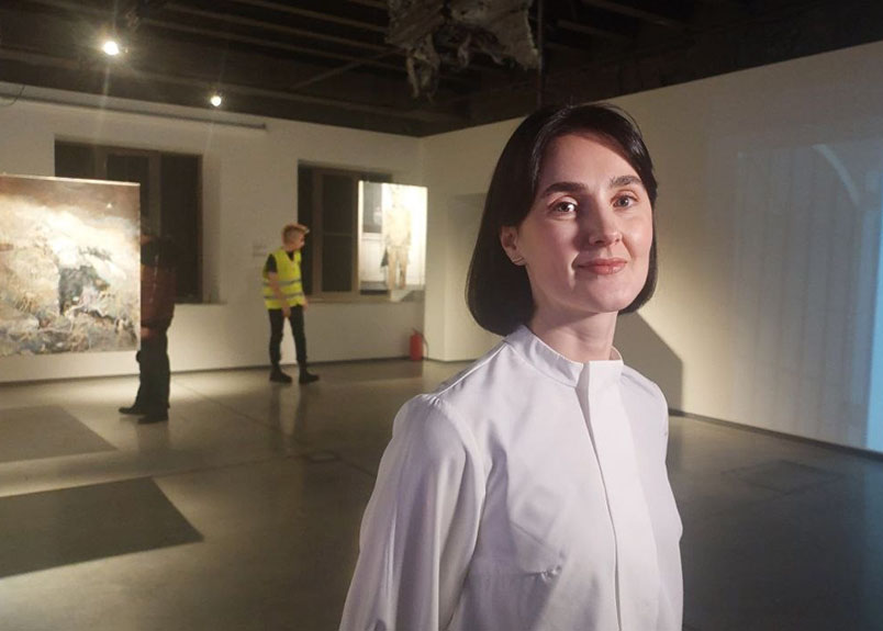 Ірина Полікарчук, 2025 // https://nashemisto.dp.ua/2025/12/18/u-dniprovskii-halerei-artsvit-vidkrylas-polsko-ukrainska-vystavka/ Ірина Полікарчук, 2025 // https://nashemisto.dp.ua/2025/12/18/u-dniprovskii-halerei-artsvit-vidkrylas-polsko-ukrainska-vystavka/