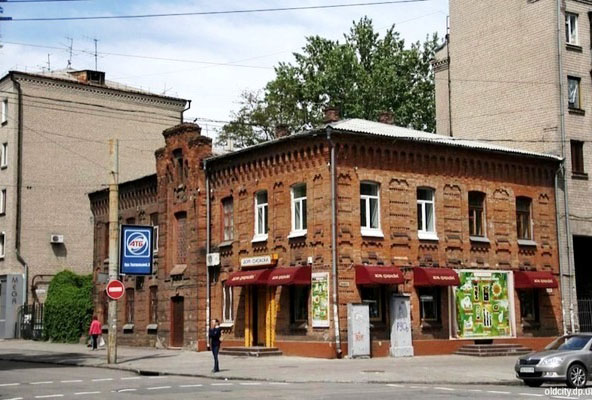 Тут була остання садиба Роде.– https://gorod.dp.ua/news/185949