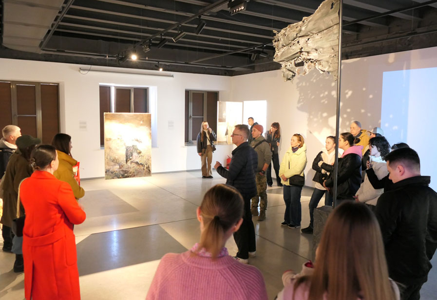 Авторська екскурсія виставкою польського митця Waldemar Tatarczuk, 2026 //https://artsvit.dp.ua/exhibitions/ Авторська екскурсія виставкою польського митця Waldemar Tatarczuk, 2026 //https://artsvit.dp.ua/exhibitions/