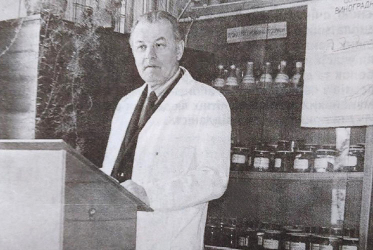 Георгій Григорович Бень – завідувач кафедри ботаніки КДПІ