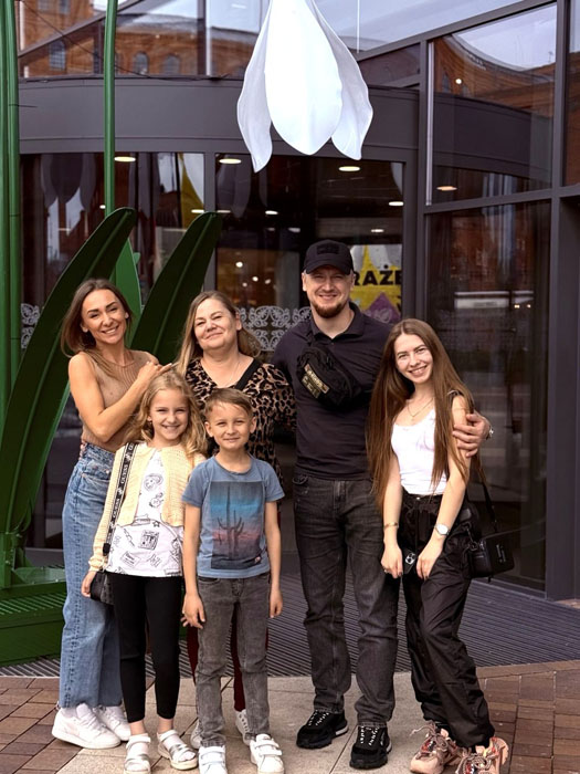 З Ангелиною, матусею, сестрою та племінниками. Лодзь (Польща), 2025