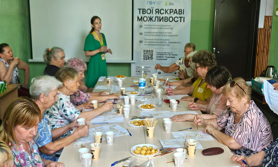 Тренінг «Арт-терапія: мистецтво відновлення», що проводився бібліотекою № 2 у співпраці з ХОМГО «Освічена ініціатива» Тренінг «Арт-терапія: мистецтво відновлення», що проводився бібліотекою № 2 у співпраці з ХОМГО «Освічена ініціатива»