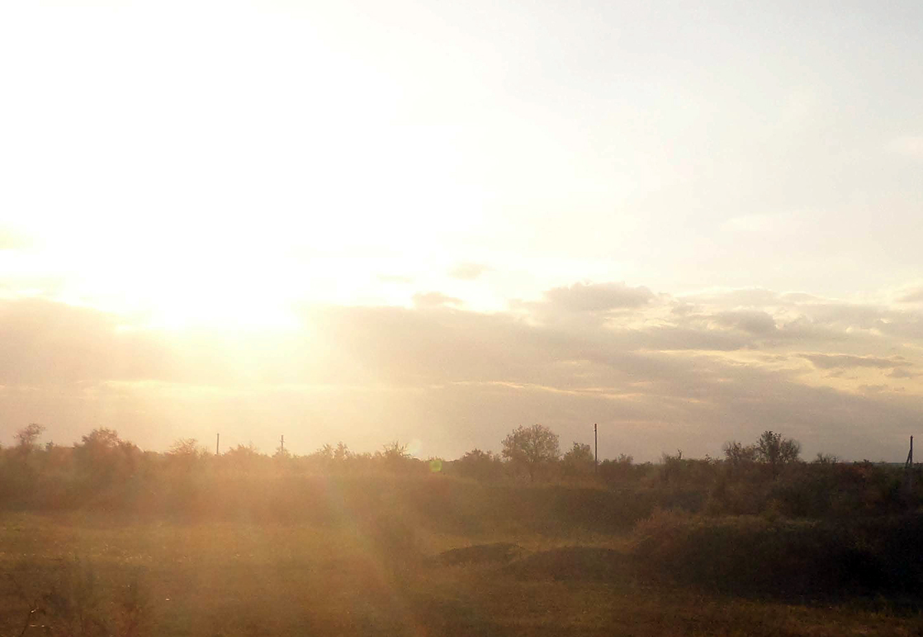 На цьому місці знаходилось озеро Калиновате, поруч був лиман. 9.9.2014 р.