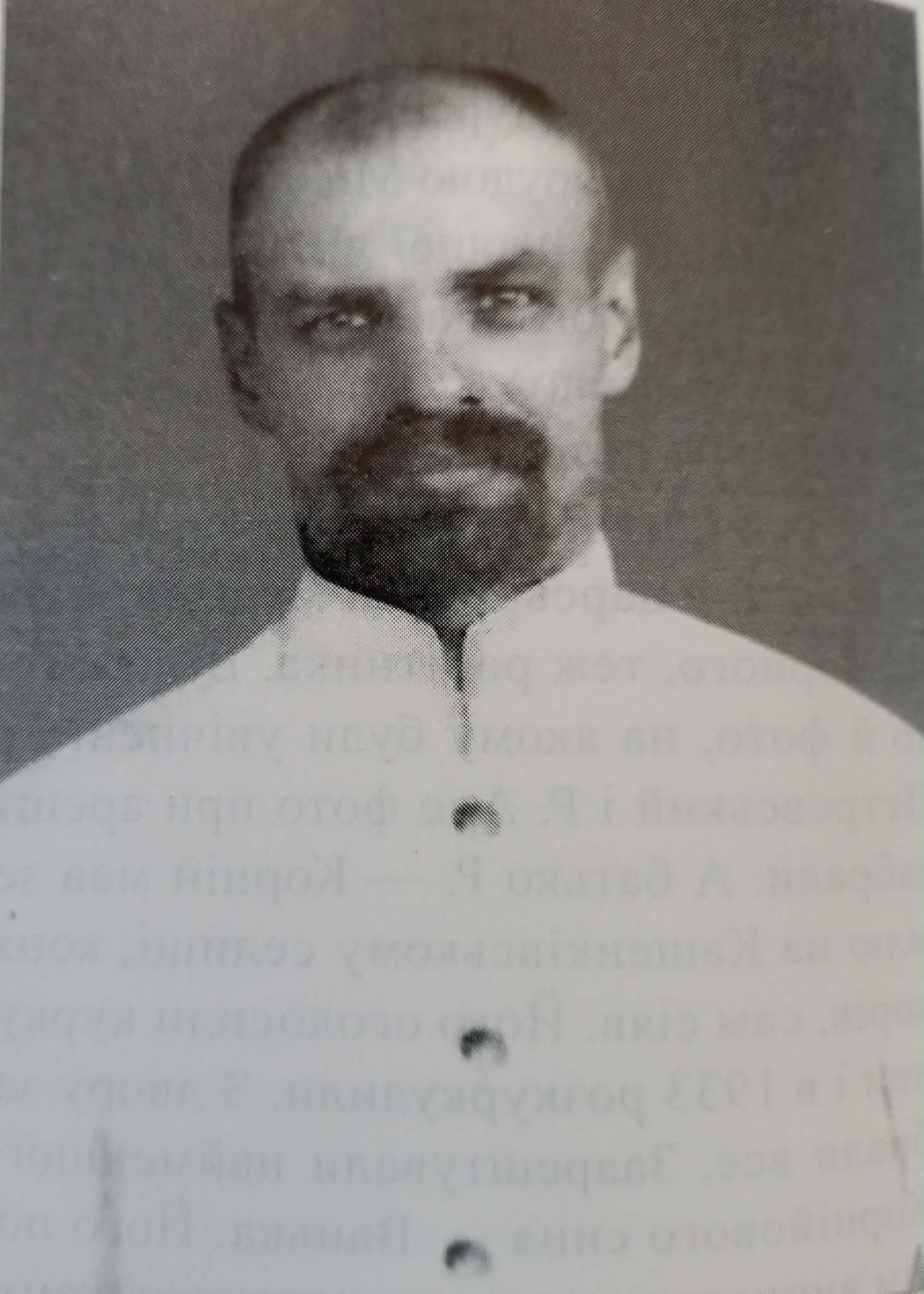 Іван Ритов, дід Л. Яценко. Фото з книги «М.Чабана «Діячі Січеславської «Просвіти», С.376