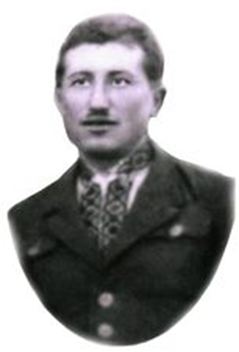 Батько Ярослава Трінчука Іван Миколайович Трінчук. // https://www.facebook.com/photo.php?fbid=6887932541260521&set=pb.100001315296579.-2207520000&type=3 