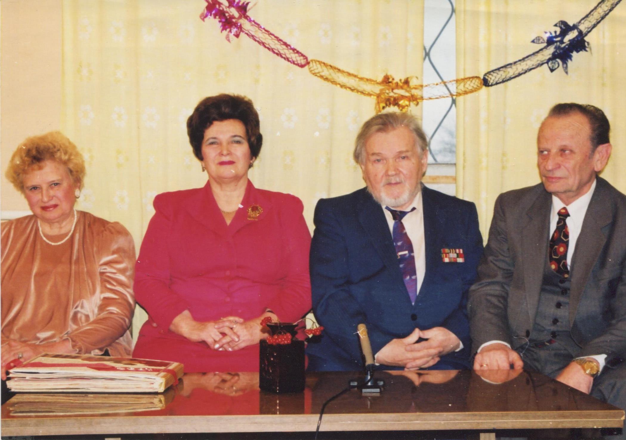 засідання організації ДНСКУ 31 грудня 1999 року