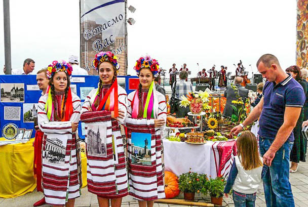 День міста Дніпро,13 вересня 2014 р. Фото Ольги Сербовки.