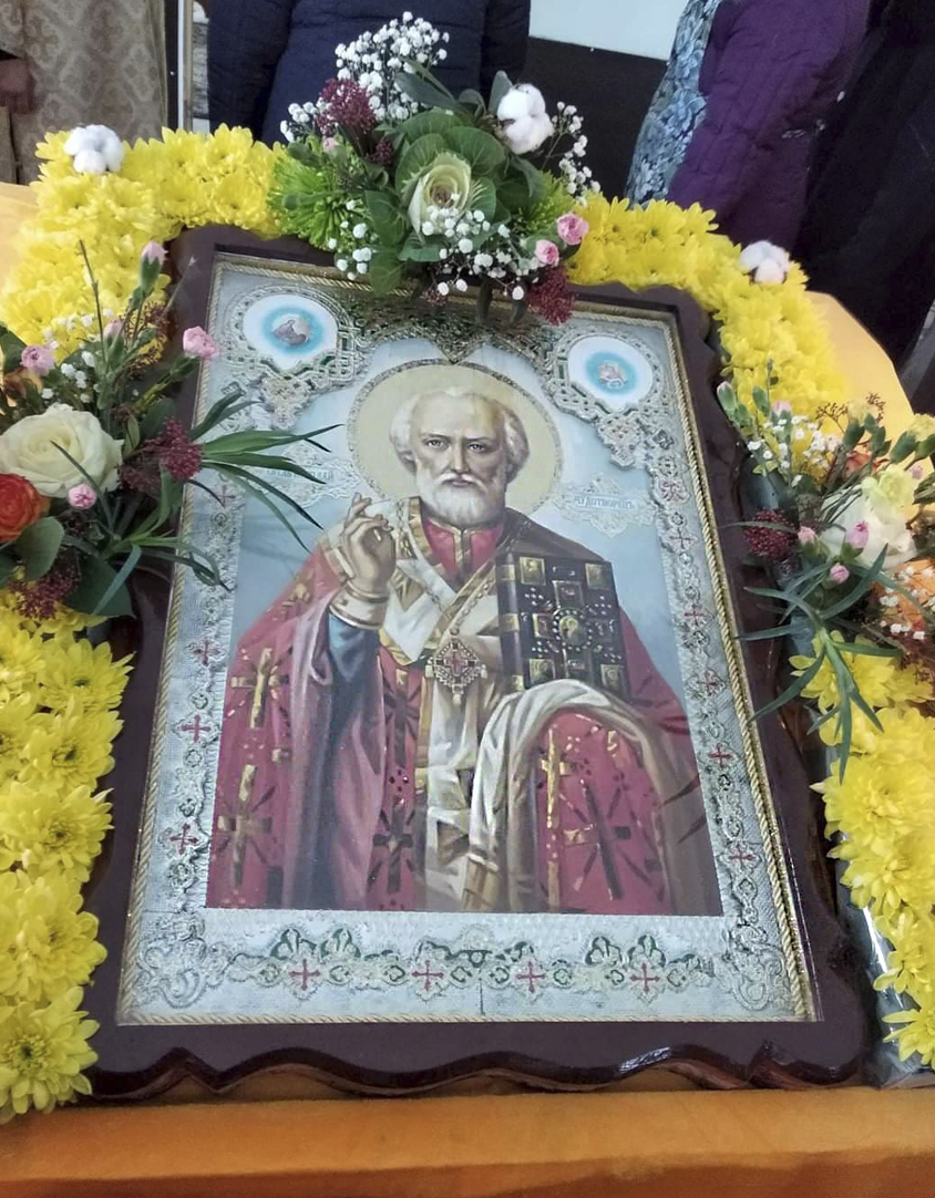 Оздоблення ікони Святителя Миколая, виконане В.Н. Івченком, для храму цього Святого у с. Таромське
