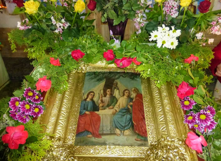 Ікона «Авраам приймає Святу Трійцю під Мамврійським дубом», подарована для храму Святителя Миколая у с. Таромське