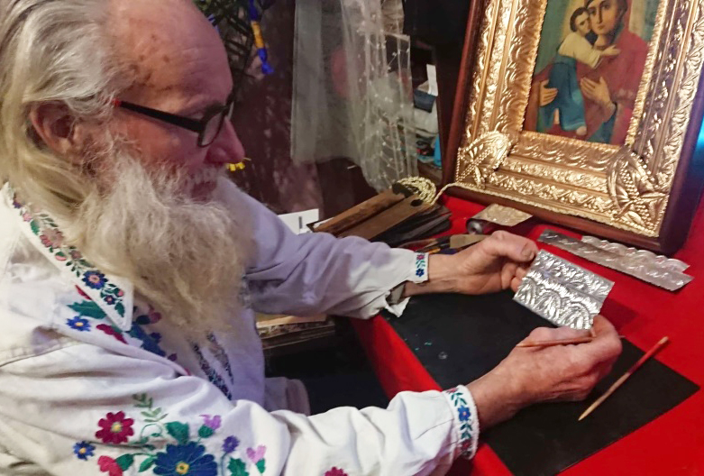 Нещодавно завершене оздоблення ікони Володимирської для храму