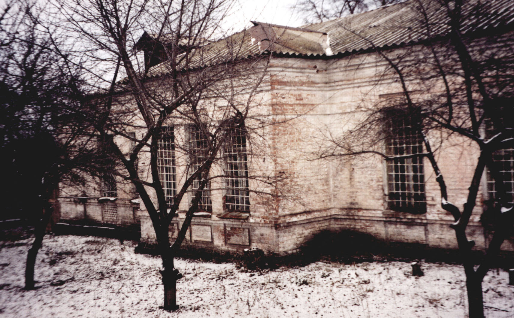 Будинок в Лоцманській Кам’янці, такий вигляд мав у 2005 р. Фото з архіву М. Чабана.