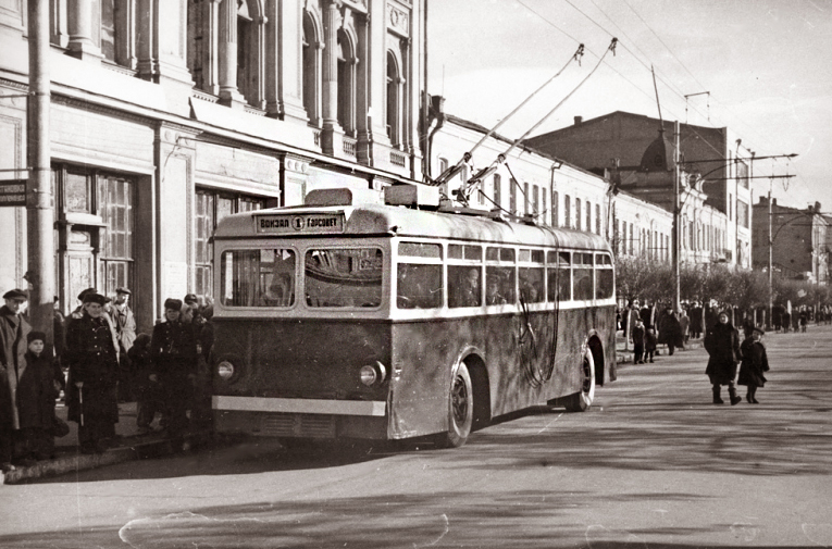 Проспект К. Маркса, 1947 // http://blogr.dp.ua/blog/city/history/1032.html