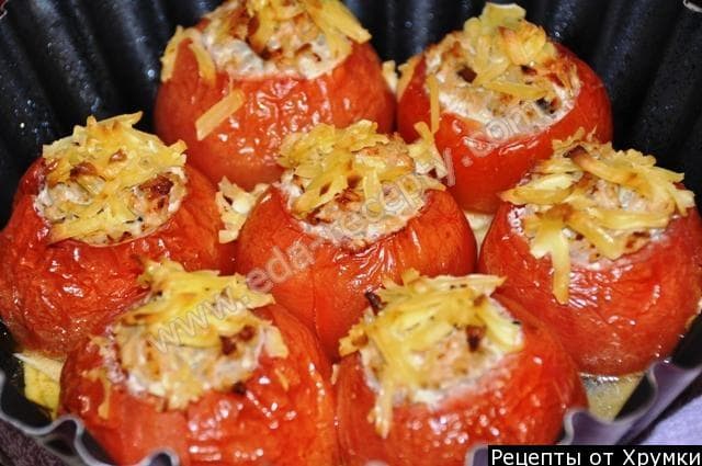 Фаршировані помідори. Фото: https://1000.menu/cooking/617-pomidorj-farshirovannje-myasom