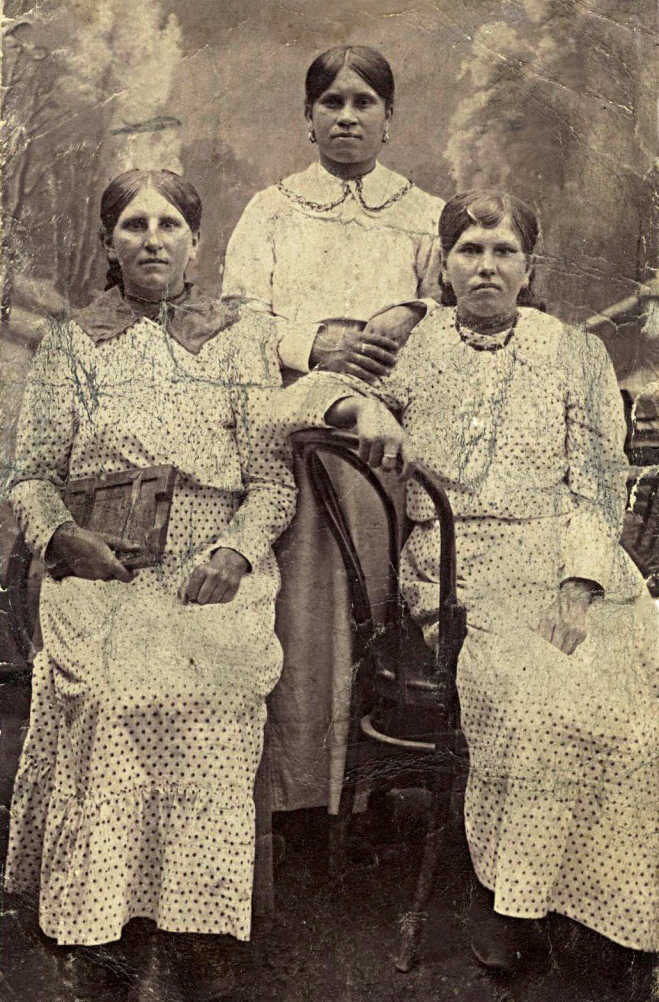 Сестри Олександра й Анастасія Варяниці (1920)