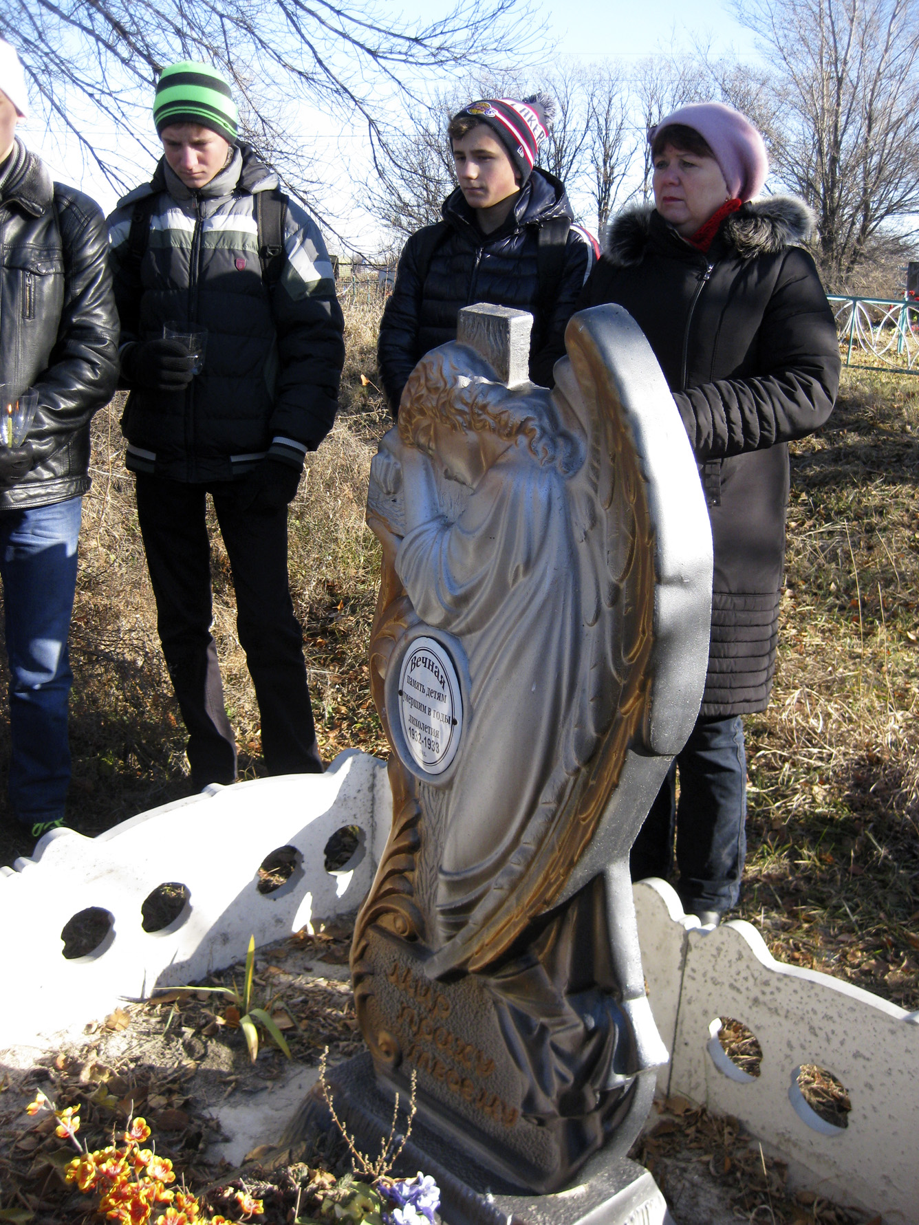 Пам’ятник дітям-жертвам голодомору в Богданівці.