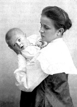 Ольга Кривинюк з сином Михайликом.