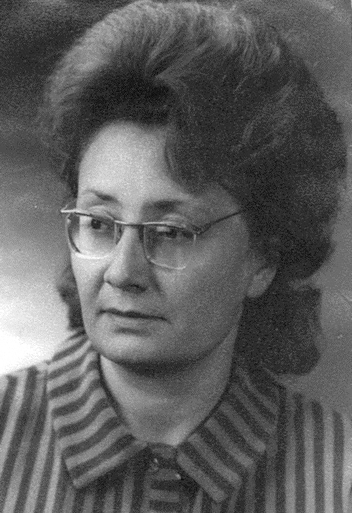Васеніна Тамара Василівна. Працювала в ДОУНБ з 1974 р.