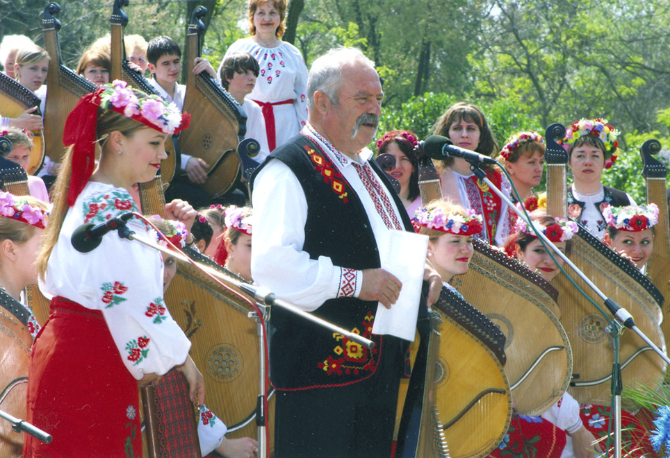 Виступ Ю. Задої на фестивалі «Дзвени, бандуро!», Дніпропетровськ, 2006