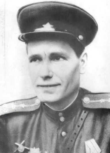 І. Корнієнко, 1940-ві рр. Фото з архіву родини Корнієнків