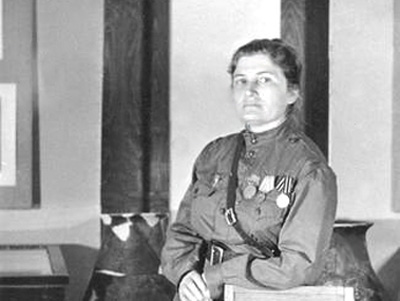 К. Дронова, 1940-ві рр. Фото з архіву родини Корнієнків