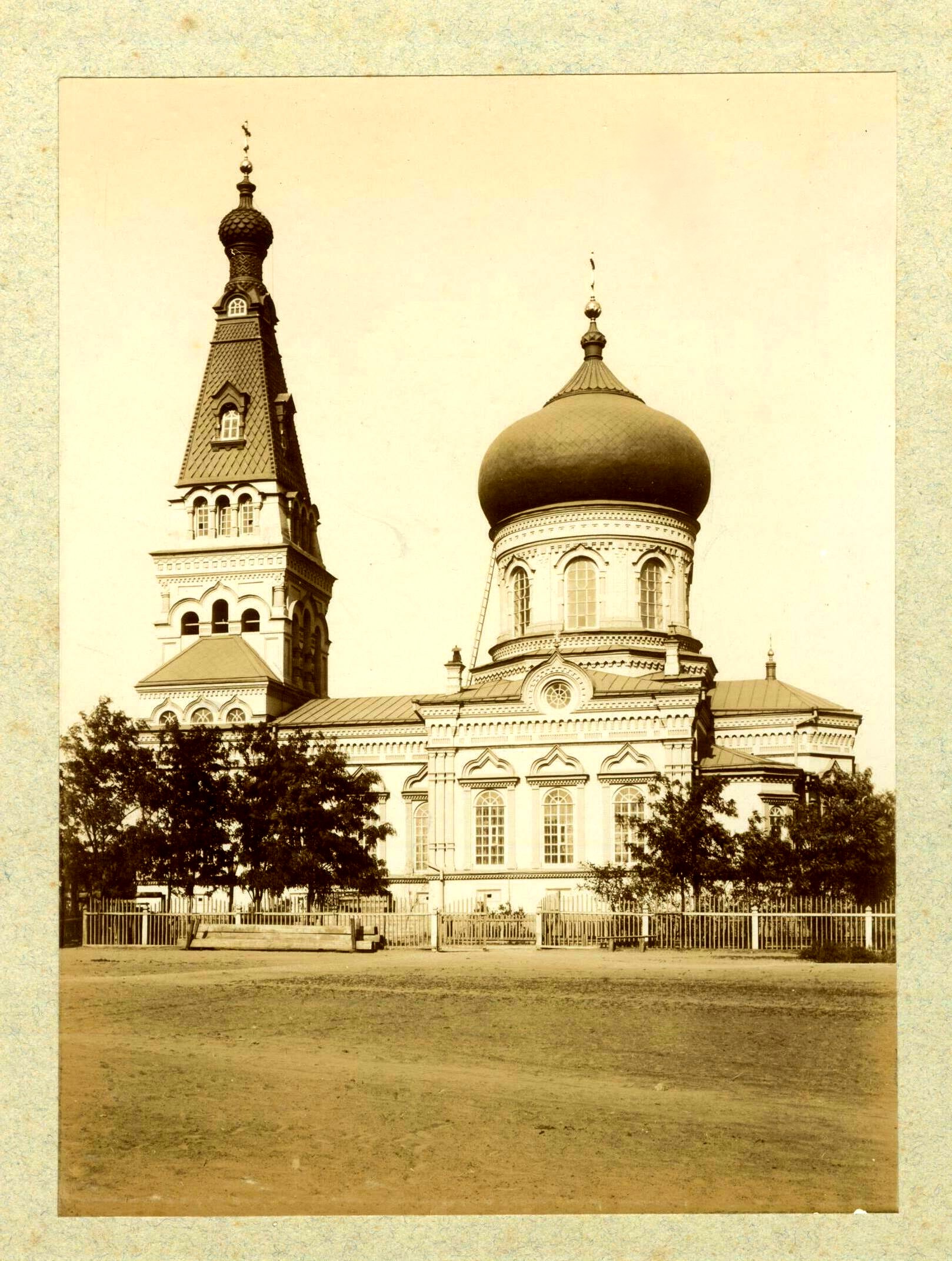 Свято-Благовіщенський храм. Фотозображення поч. XX ст. із фонду ДОУНБ